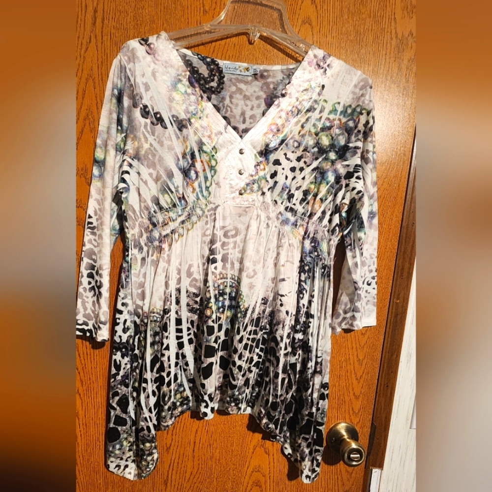 PL Unity World Wear 3/4 sleeve blouse.  Brand new, never worn